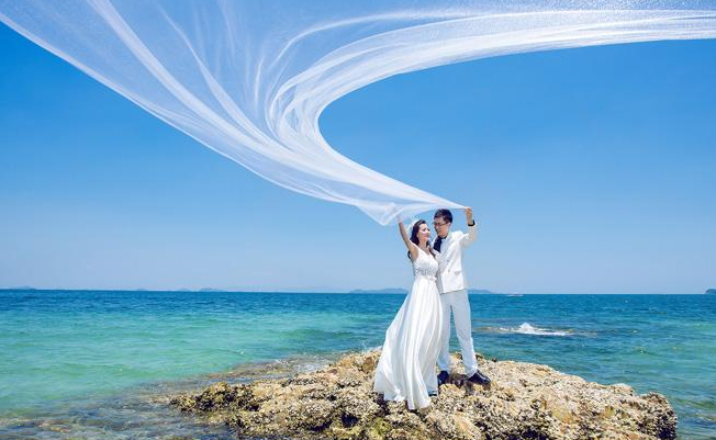 如何拍摄海景的小清新类型的婚纱照作品
